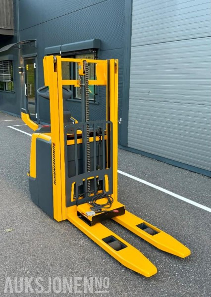 2012 Jungheinrich ERC212 - 1200 kg / 2,5 meter løftehøyde - Equipo de manutención: foto 2 2012 Jungheinrich ERC212 - 1200 kg / 2,5 meter løftehøyde - Equipo de manutención: foto 2