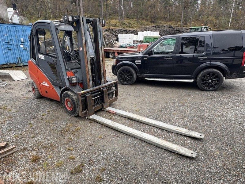 Linde truck H 35 D motvektstruck - Equipo de manutención: foto 2 Linde truck H 35 D motvektstruck - Equipo de manutención: foto 2