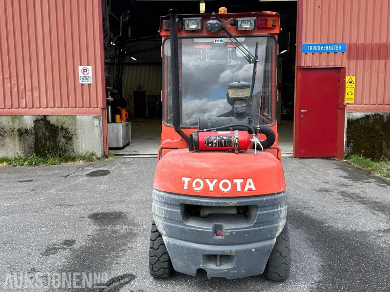 Toyota Gaffeltruck - Equipo de manutención: foto 4 Toyota Gaffeltruck - Equipo de manutención: foto 4