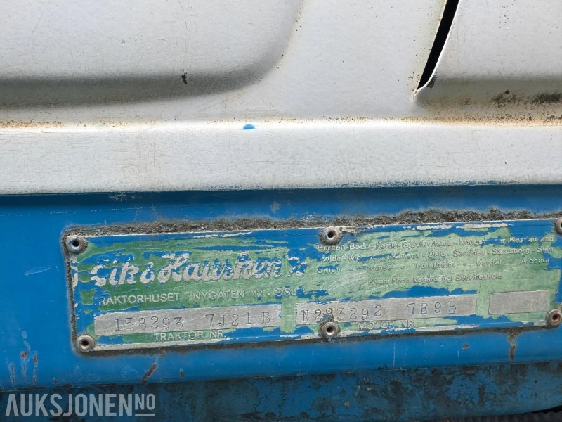 Tractor Ford 2000 MED LASTER, SKUFFE OG HARV, IKKE MVA: foto 10
