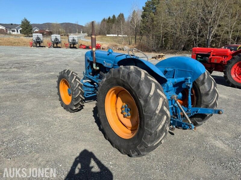 Fordson Major Diesel - mva fri traktor - Tractor: foto 3 Fordson Major Diesel - mva fri traktor - Tractor: foto 3