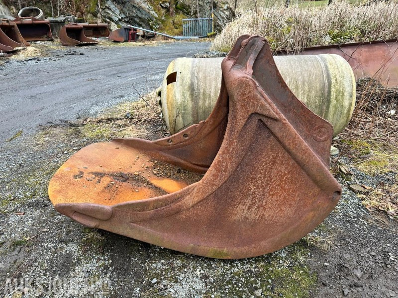 2006 Cat 320 graveskuffe m/S70 feste – solid og klar til bruk - Implemento para Maquinaria de construcción: foto 2 2006 Cat 320 graveskuffe m/S70 feste – solid og klar til bruk - Implemento para Maquinaria de construcción: foto 2