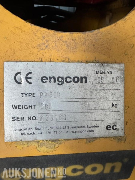 2006 Engcon PP 600 vibroplate - s60 - Implemento para Maquinaria de construcción: foto 3 2006 Engcon PP 600 vibroplate - s60 - Implemento para Maquinaria de construcción: foto 3