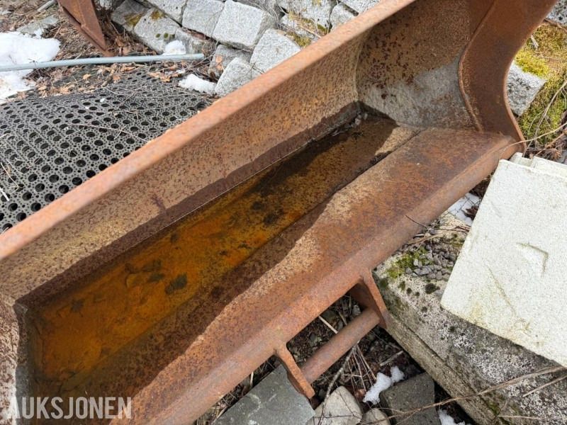 2008 Andre Pusseskuffe 120cm m/S30 feste - Implemento para Maquinaria de construcción: foto 5 2008 Andre Pusseskuffe 120cm m/S30 feste - Implemento para Maquinaria de construcción: foto 5