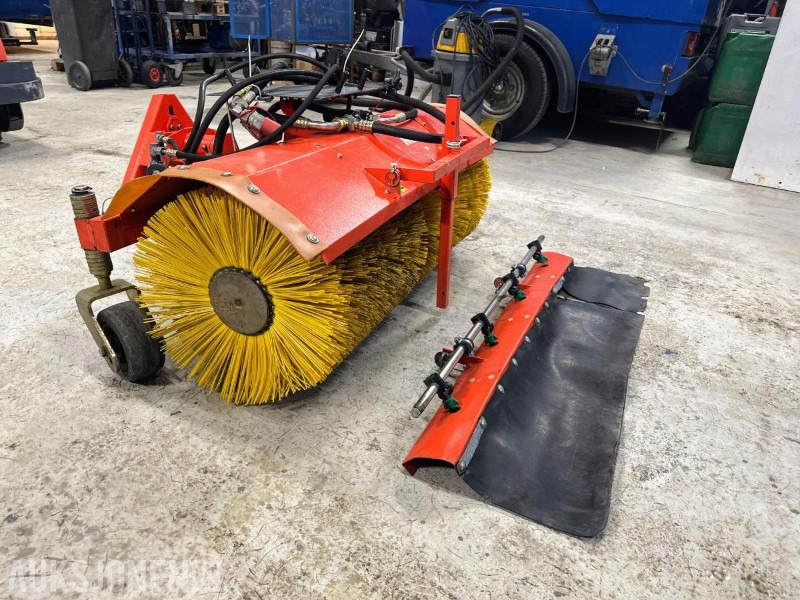 2008 HAKO FKM CT-4200 HYDRAULISK FEIEKOST - Implemento para Maquinaria de construcción: foto 2 2008 HAKO FKM CT-4200 HYDRAULISK FEIEKOST - Implemento para Maquinaria de construcción: foto 2