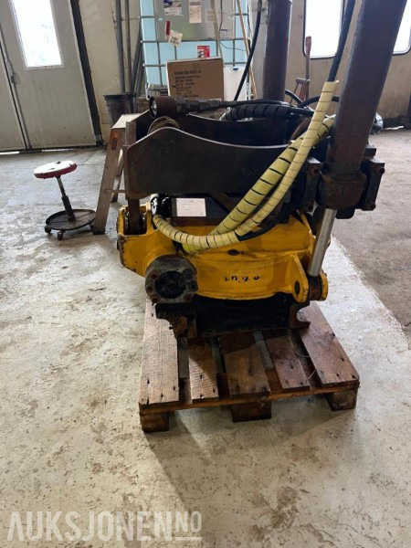 2009 Engcon EC30 Rotortilt - S70 Feste - Implemento para Maquinaria de construcción: foto 1 2009 Engcon EC30 Rotortilt - S70 Feste - Implemento para Maquinaria de construcción: foto 1