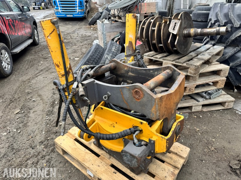 2011 Engcon tiltrotator S70/S70 - Implemento para Maquinaria de construcción: foto 1 2011 Engcon tiltrotator S70/S70 - Implemento para Maquinaria de construcción: foto 1
