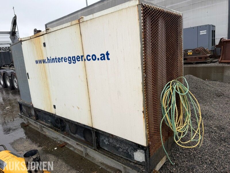 2012 Andre HINTEREGGER / AGGRETECH STRØMAGGREGAT – 250 kVA - Implemento para Maquinaria de construcción: foto 3 2012 Andre HINTEREGGER / AGGRETECH STRØMAGGREGAT – 250 kVA - Implemento para Maquinaria de construcción: foto 3