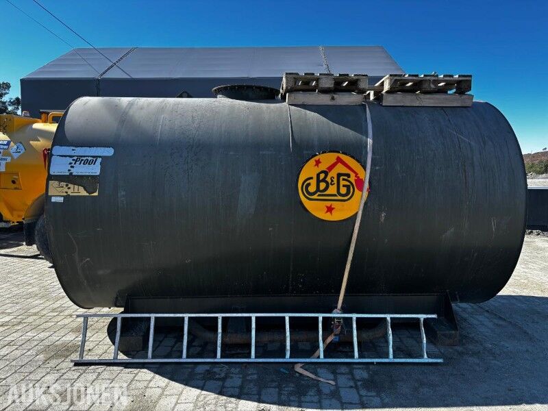 2012 FUEL PROOF DIESELTANK 10.000L - PIUSI PUMPE 2026 - 230V - Implemento para Maquinaria de construcción: foto 2 2012 FUEL PROOF DIESELTANK 10.000L - PIUSI PUMPE 2026 - 230V - Implemento para Maquinaria de construcción: foto 2