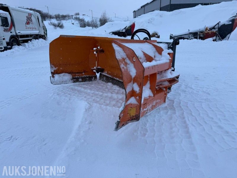 2014 Tellefsdal U-4600 HK - BM fester - Klappvinge - Samlede smørenippeler - Implemento para Maquinaria de construcción: foto 2 2014 Tellefsdal U-4600 HK - BM fester - Klappvinge - Samlede smørenippeler - Implemento para Maquinaria de construcción: foto 2