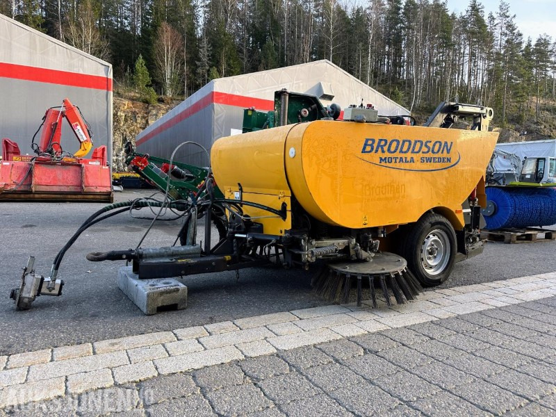 2017 BRODDSON POLAR SWEEPER FEIEMASKIN - Implemento para Maquinaria de construcción: foto 1 2017 BRODDSON POLAR SWEEPER FEIEMASKIN - Implemento para Maquinaria de construcción: foto 1