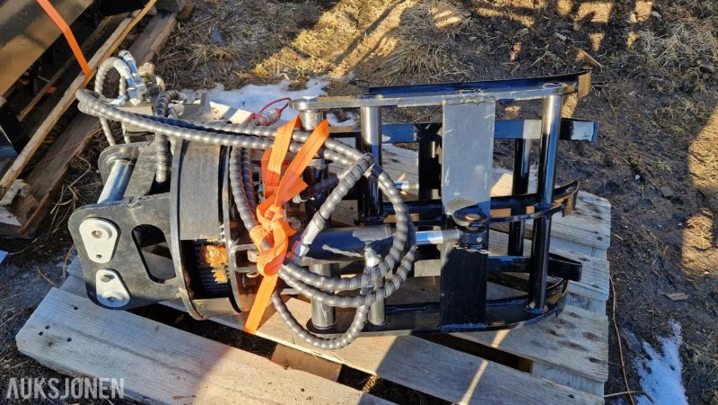 2024 Rippa Tømmerklype med 360 rotasjon - Implemento para Maquinaria de construcción: foto 2 2024 Rippa Tømmerklype med 360 rotasjon - Implemento para Maquinaria de construcción: foto 2