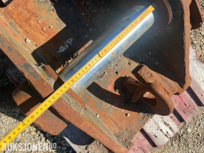 Gjerstad HK feste s70 - Implemento para Maquinaria de construcción: foto 5 Gjerstad HK feste s70 - Implemento para Maquinaria de construcción: foto 5