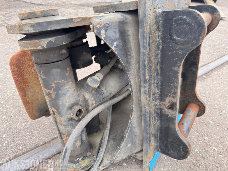 Gripeklo med S40 feste - Implemento para Maquinaria de construcción: foto 4 Gripeklo med S40 feste - Implemento para Maquinaria de construcción: foto 4