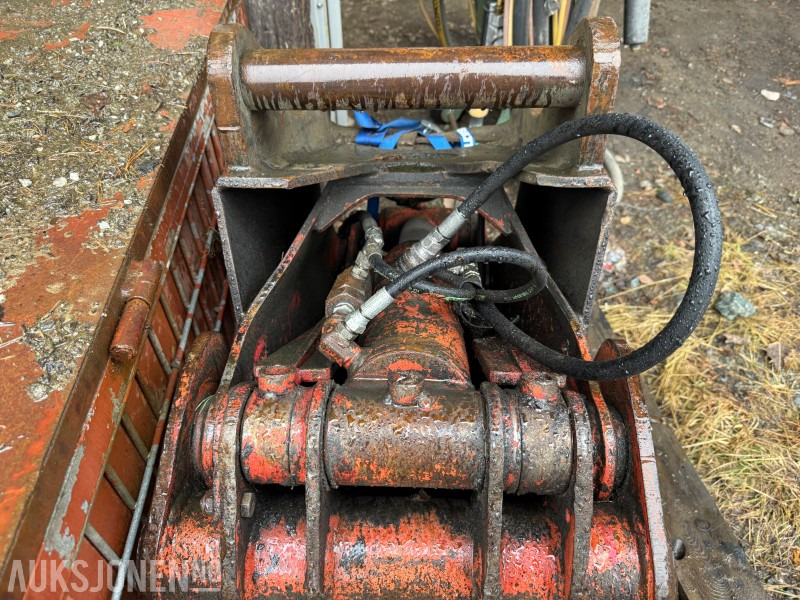 Hydraulisk klype / tømmerklype - S60 feste - Implemento para Maquinaria de construcción: foto 2 Hydraulisk klype / tømmerklype - S60 feste - Implemento para Maquinaria de construcción: foto 2