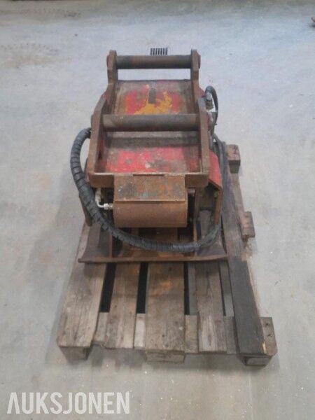 Hydraulisk vibroplate til gravemaskin - S60 feste. - Implemento para Maquinaria de construcción: foto 4 Hydraulisk vibroplate til gravemaskin - S60 feste. - Implemento para Maquinaria de construcción: foto 4