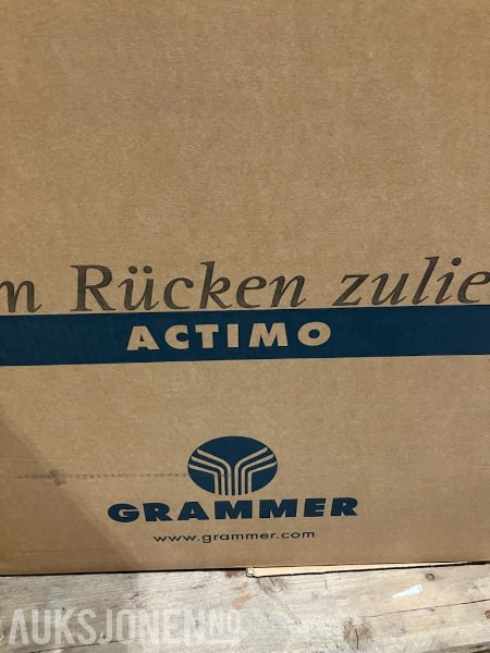 NYTT/UBRUKT GRAMMER SITZOBERT S722 ACTIMO SETE - LUFT. - Implemento para Maquinaria de construcción: foto 2 NYTT/UBRUKT GRAMMER SITZOBERT S722 ACTIMO SETE - LUFT. - Implemento para Maquinaria de construcción: foto 2