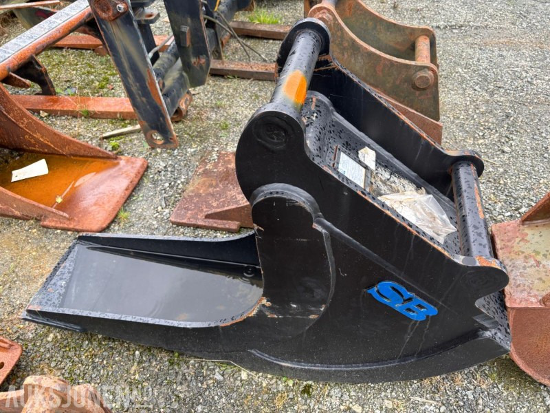 Redskapsparti S50. Kabelskuff og 2 pusseskuff - Implemento para Maquinaria de construcción: foto 1 Redskapsparti S50. Kabelskuff og 2 pusseskuff - Implemento para Maquinaria de construcción: foto 1