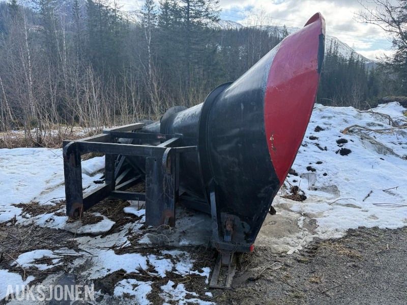 Snøplog m/ BM-feste - Implemento para Maquinaria de construcción: foto 3 Snøplog m/ BM-feste - Implemento para Maquinaria de construcción: foto 3