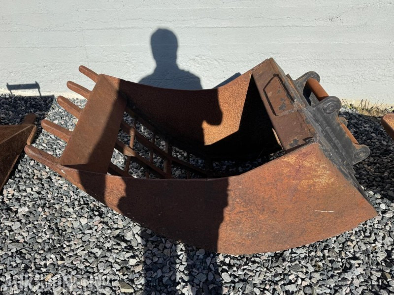 Sorteringsskuffe med tann / S40 feste - Implemento para Maquinaria de construcción: foto 2 Sorteringsskuffe med tann / S40 feste - Implemento para Maquinaria de construcción: foto 2
