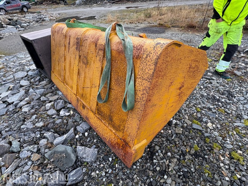 Stein-/Massehåndteringsskuff – Mek Verksted A/S - Implemento para Maquinaria de construcción: foto 4 Stein-/Massehåndteringsskuff – Mek Verksted A/S - Implemento para Maquinaria de construcción: foto 4