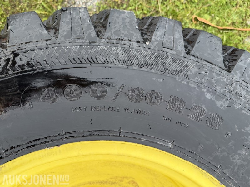 2 STK TRAKTORHJUL NOKIAN TYRES TRI 2 400/80R28 - Maquinaria agrícola: foto 2 2 STK TRAKTORHJUL NOKIAN TYRES TRI 2 400/80R28 - Maquinaria agrícola: foto 2
