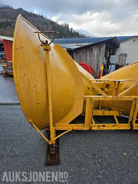 Eldre Spissplog / Snøplog - Maquinaria agrícola: foto 5 Eldre Spissplog / Snøplog - Maquinaria agrícola: foto 5