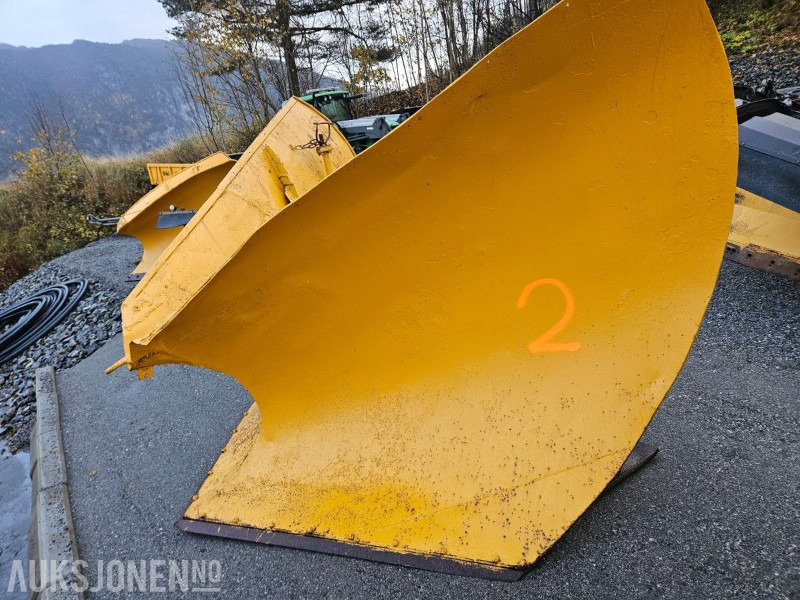 Eldre Spissplog / Snøplog - Maquinaria agrícola: foto 2 Eldre Spissplog / Snøplog - Maquinaria agrícola: foto 2