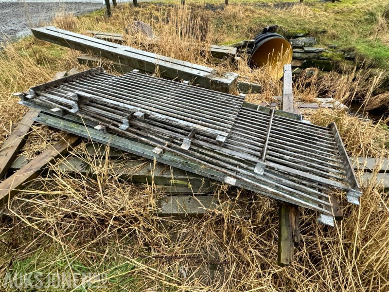 Firkantstålrister / gjødselrister for storfe - 3 stk på 1,2 meter og 5 stk på 2,4 meter - Maquinaria agrícola: foto 3 Firkantstålrister / gjødselrister for storfe - 3 stk på 1,2 meter og 5 stk på 2,4 meter - Maquinaria agrícola: foto 3
