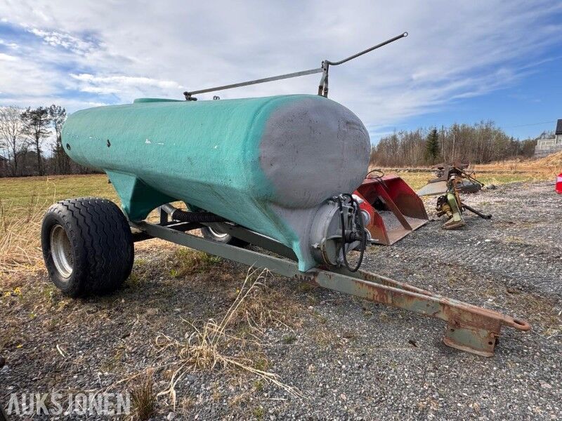 Moi Doff X-3 gjødselvogn - med 500 hjul - 3000 liter - Maquinaria agrícola: foto 3 Moi Doff X-3 gjødselvogn - med 500 hjul - 3000 liter - Maquinaria agrícola: foto 3