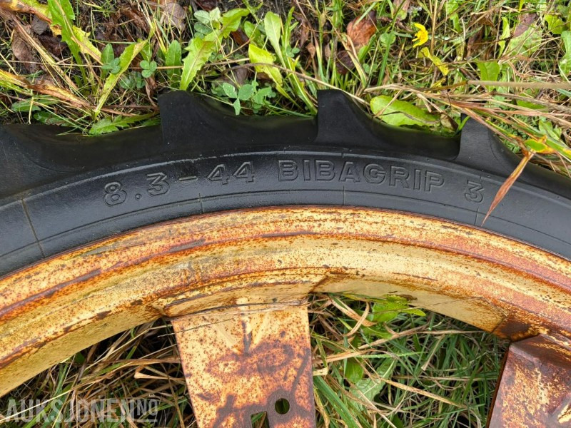 TVILLING HJUL OG SPRØYTEHJUL TIL TRAKTOR - Maquinaria agrícola: foto 5 TVILLING HJUL OG SPRØYTEHJUL TIL TRAKTOR - Maquinaria agrícola: foto 5