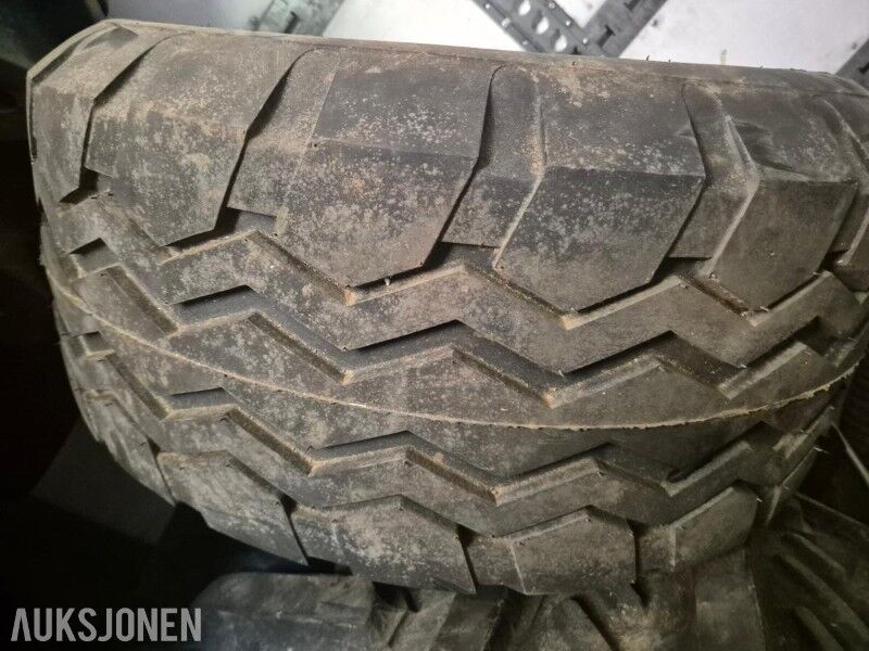Tilhengerdekk, 1 stk Viskafors 14.0/65-16 - Maquinaria agrícola: foto 2 Tilhengerdekk, 1 stk Viskafors 14.0/65-16 - Maquinaria agrícola: foto 2