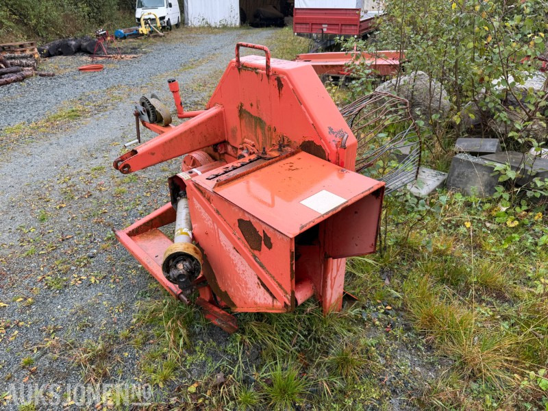 Tume PK200 – PTO-drevet vedkløyver / vedmaskin Tume PK200 – PTO-drevet vedkløyver / vedmaskin - Maquinaria agrícola: foto 3 Tume PK200 – PTO-drevet vedkløyver / vedmaskin Tume PK200 – PTO-drevet vedkløyver / vedmaskin - Maquinaria agrícola: foto 3