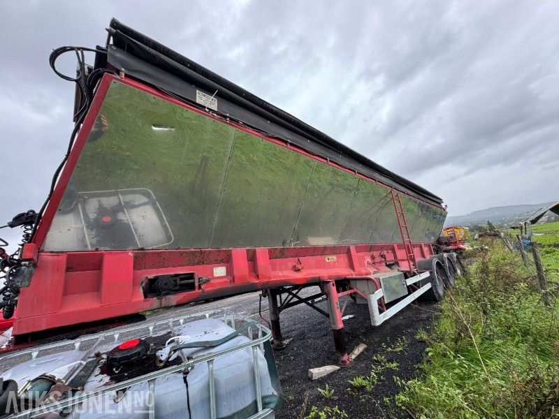 1997 R-R-Trailer asfaltsemi med transportbånd - Remolque: foto 2 1997 R-R-Trailer asfaltsemi med transportbånd - Remolque: foto 2