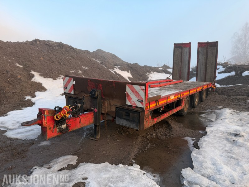 2017 JPM CENTRE AXLE THREE AXLE Maskinhenger - EU OK - 20000kg Nyttelast - Hydrauliske kjøreramper - Remolque: foto 1 2017 JPM CENTRE AXLE THREE AXLE Maskinhenger - EU OK - 20000kg Nyttelast - Hydrauliske kjøreramper - Remolque: foto 1