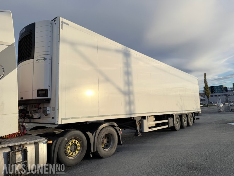 2020 Schmitz Cargobull thermotralle - med bakløft - Remolque: foto 1 2020 Schmitz Cargobull thermotralle - med bakløft - Remolque: foto 1
