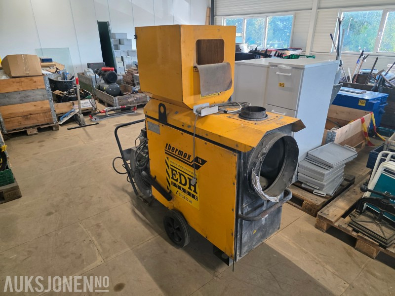 Thermox TB110 90kW Varmluftsaggregat + Weelu T-100 deleaggregat - Equipo de construcción: foto 1 Thermox TB110 90kW Varmluftsaggregat + Weelu T-100 deleaggregat - Equipo de construcción: foto 1