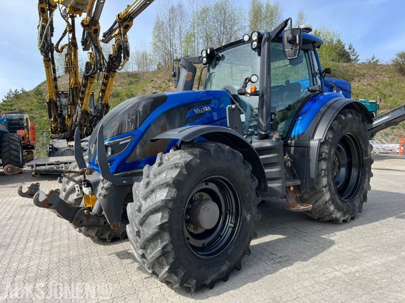 Valtra T234 m/fronthydraulikk,pto og brøytefeste - Tractor: foto 2 Valtra T234 m/fronthydraulikk,pto og brøytefeste - Tractor: foto 2