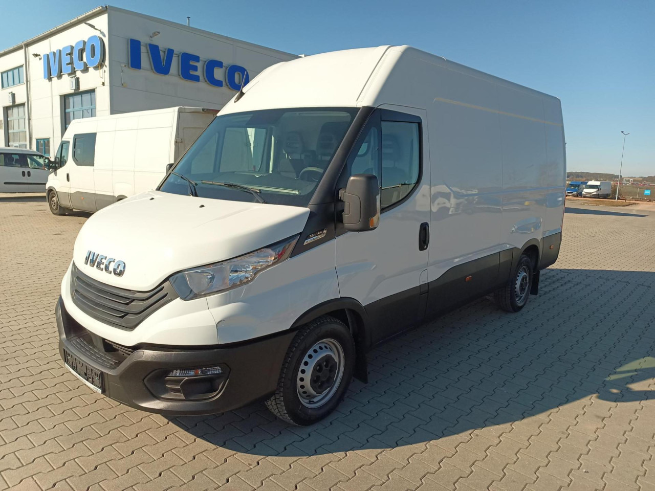 IVECO Daily 35S16A8V 12m3 - Furgón: foto 1 IVECO Daily 35S16A8V 12m3 - Furgón: foto 1