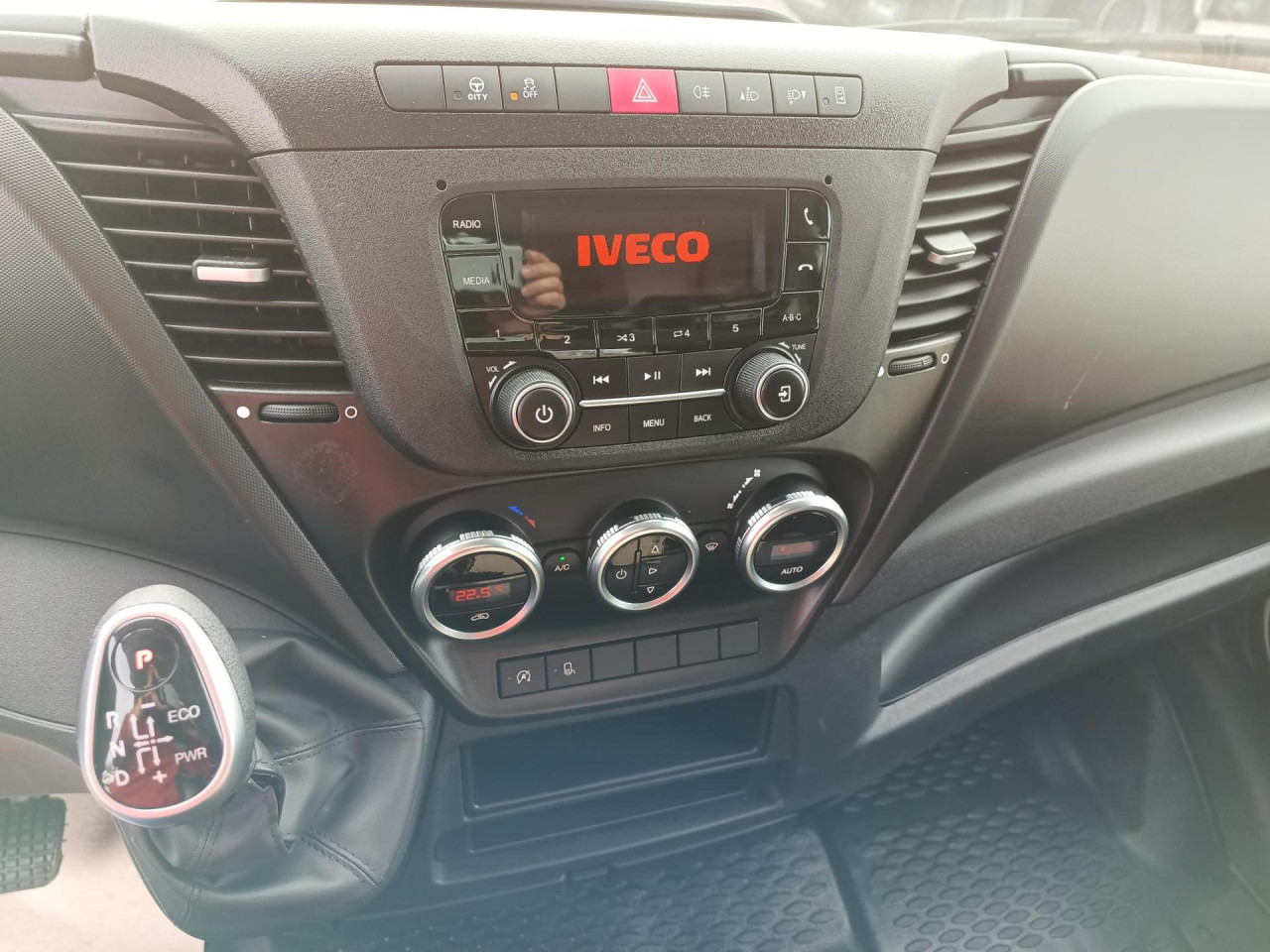 IVECO Daily 35S16A8V - Furgón: foto 3 IVECO Daily 35S16A8V - Furgón: foto 3