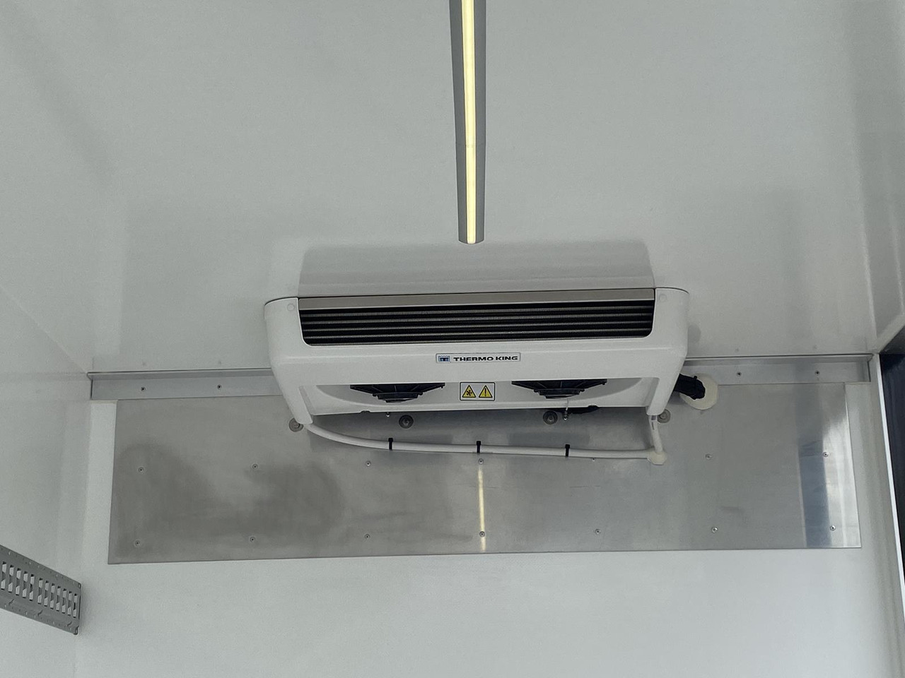 Leasing financiero de MERCEDES BENZ SPRINTER  317 CDI | DOPPELREGIME TIEFKÜHLKOFFER + BACKSLEEPER leasing MERCEDES BENZ SPRINTER  317 CDI | DOPPELREGIME TIEFKÜHLKOFFER + BACKSLEEPER: foto 15