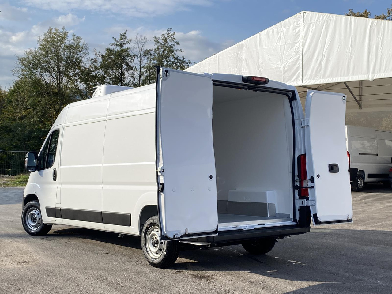 PEUGEOT BOXER L3H2 180PS CONFORT 335 / FRISCHDIENST BIS 0 + XARIOS 300 12-230V - Frigorífico furgoneta: foto 5 PEUGEOT BOXER L3H2 180PS CONFORT 335 / FRISCHDIENST BIS 0 + XARIOS 300 12-230V - Frigorífico furgoneta: foto 5
