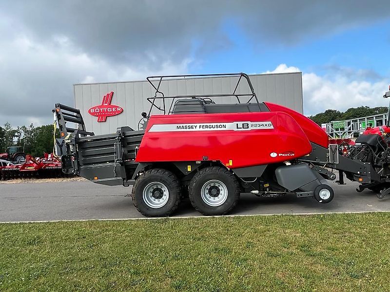 Massey Ferguson MF 2234 XDTC mit Schneidwerk "NEW" - Empacadora de pacas cuadradas: foto 1 Massey Ferguson MF 2234 XDTC mit Schneidwerk "NEW" - Empacadora de pacas cuadradas: foto 1