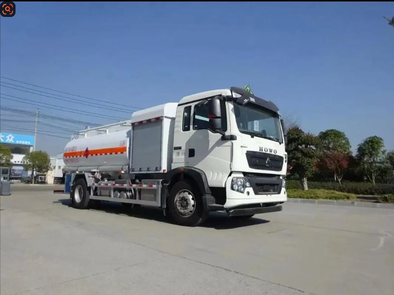 CLW HOWO All Size and Capacity Airport Refueling Tank Truck Aircraft Fuel Plane Jet Refueler Aviation Refueler Aircraft Jet Refueling Truck for Sale - Cisterna camión, Equipo de apoyo en tierra: foto 1 CLW HOWO All Size and Capacity Airport Refueling Tank Truck Aircraft Fuel Plane Jet Refueler Aviation Refueler Aircraft Jet Refueling Truck for Sale - Cisterna camión, Equipo de apoyo en tierra: foto 1