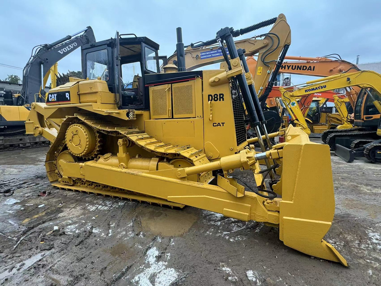 Caterpillar CAT D8R D8T D7H D7R D7G D7R D7E Used Bulldozer in Excellent Work Condition for Slae - Bulldozer: foto 4 Caterpillar CAT D8R D8T D7H D7R D7G D7R D7E Used Bulldozer in Excellent Work Condition for Slae - Bulldozer: foto 4