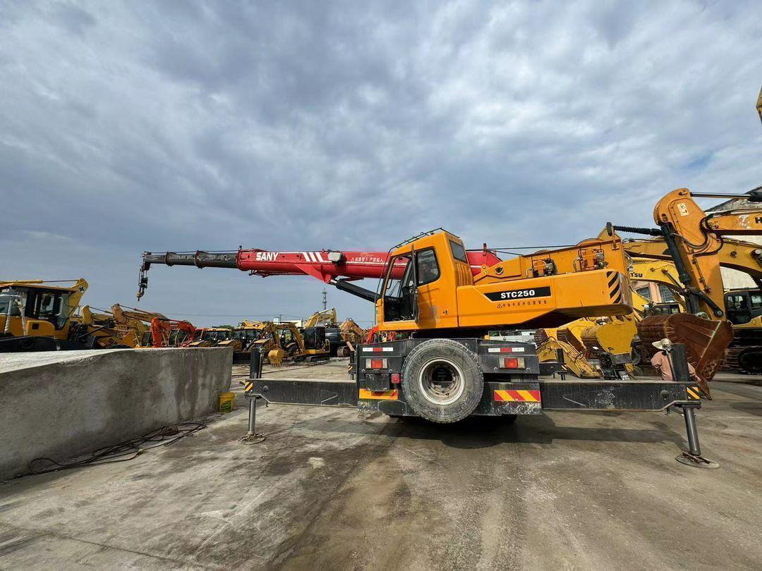 Sany Used Truck Crane 25 Ton with Excellent Work Performance and 1 year Warrenty - Autogrúa: foto 4 Sany Used Truck Crane 25 Ton with Excellent Work Performance and 1 year Warrenty - Autogrúa: foto 4