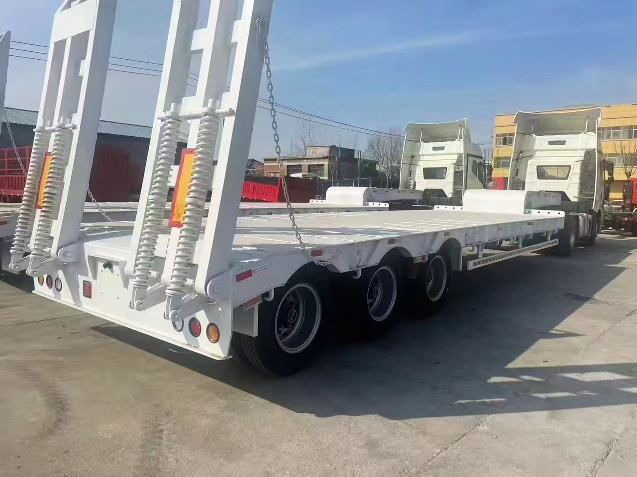 ZHICHENG Semi Flat Bed Low Bed in New or Used with 3 Axles 4 Axles - Góndola rebajadas semirremolque: foto 1 ZHICHENG Semi Flat Bed Low Bed in New or Used with 3 Axles 4 Axles - Góndola rebajadas semirremolque: foto 1