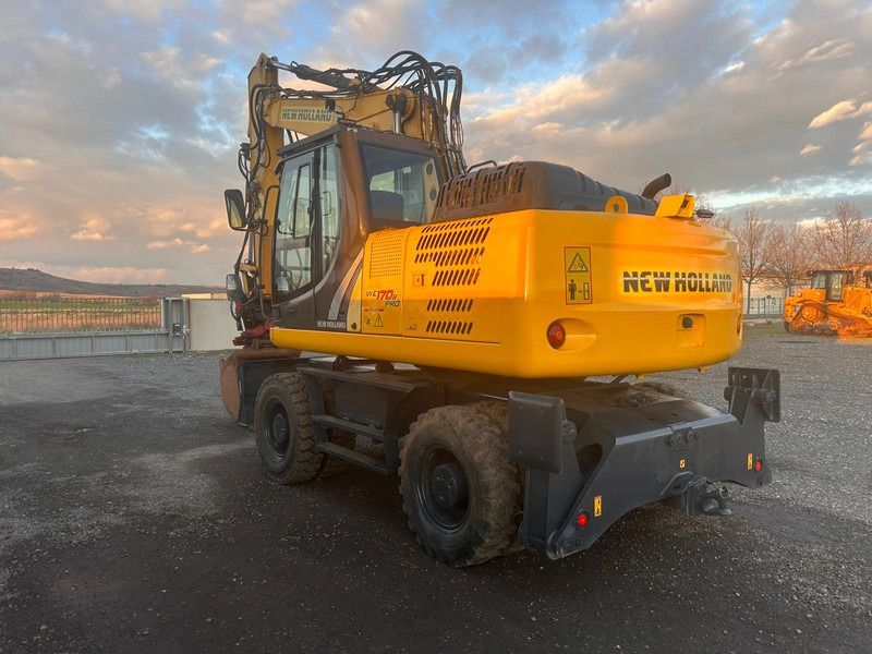 New Holland WE170B ** solo 2.543 horas, Rototilt** - Excavadora de ruedas: foto 3 New Holland WE170B ** solo 2.543 horas, Rototilt** - Excavadora de ruedas: foto 3