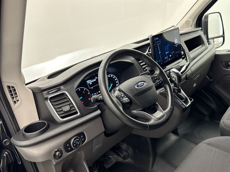 Ford Transit 350 2.0 TDCI L3H2 Limited Schuifdeur L+R 360° camera Adaptieve cruise control Navigatie Carplay Trekhaak - Furgón: foto 5 Ford Transit 350 2.0 TDCI L3H2 Limited Schuifdeur L+R 360° camera Adaptieve cruise control Navigatie Carplay Trekhaak - Furgón: foto 5
