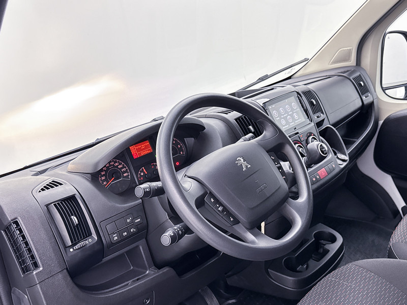 Peugeot Boxer 2.2 BlueHDi 120 L1H1 3.3t Trekhaak Achteruitrijcamera Betimmering Cruise Control - Furgoneta pequeña: foto 5 Peugeot Boxer 2.2 BlueHDi 120 L1H1 3.3t Trekhaak Achteruitrijcamera Betimmering Cruise Control - Furgoneta pequeña: foto 5